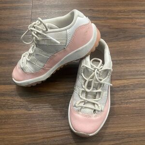 Jordan Toddler Low-Top Sneakers in Pink and white